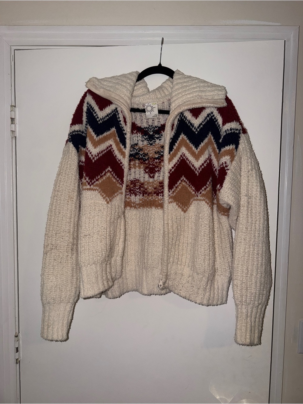 aerie Cream Zip-Front Hooded Cardigan with Chevron Accent